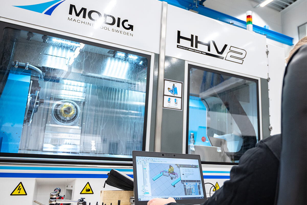4-axis milling machine